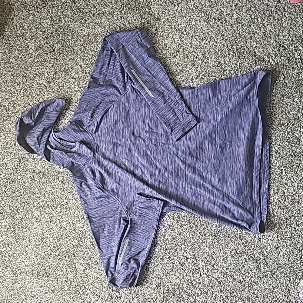 Old Navy Active semifitted fleece swearshirt size L